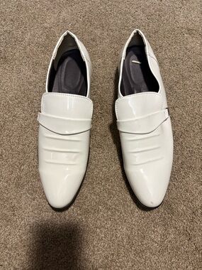 White Men's “cousin Eddie” stylePatent Leather Slip-On Loafers. Size 11